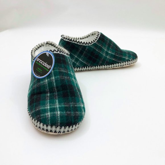 NWT Snoozies Women's Cabin Bootie Green Plaid Slippers Medium 7/8 - Picture 2 of 6